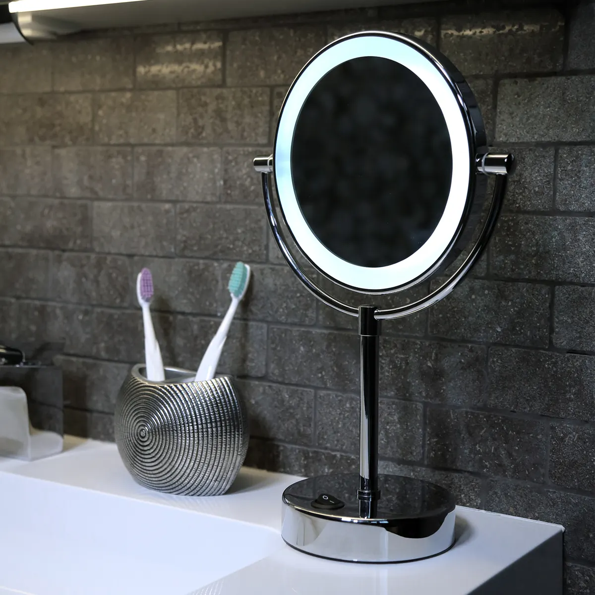 K-1005 Зеркало с LED-подсветкой двухстороннее, стандартное и с 3-х кратным увеличением